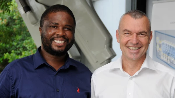 The Director of the AM Group and the Managing Director of Dürr Africa shook hands on their new partnership.