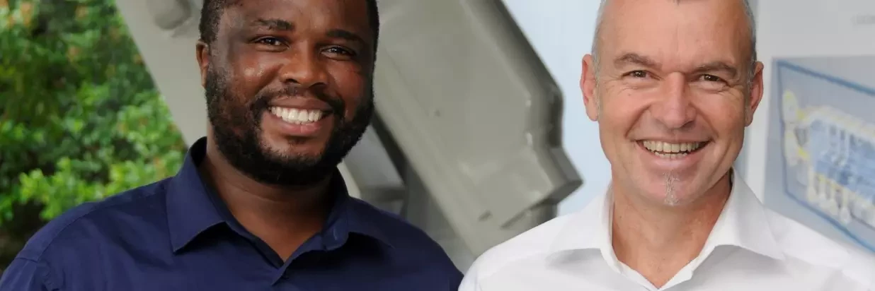 2017-duerr-Africa-AndaMaqanda-MichaelBroek-jpg The Director of the AM Group and the Managing Director of Dürr Africa shook hands on their new partnership.