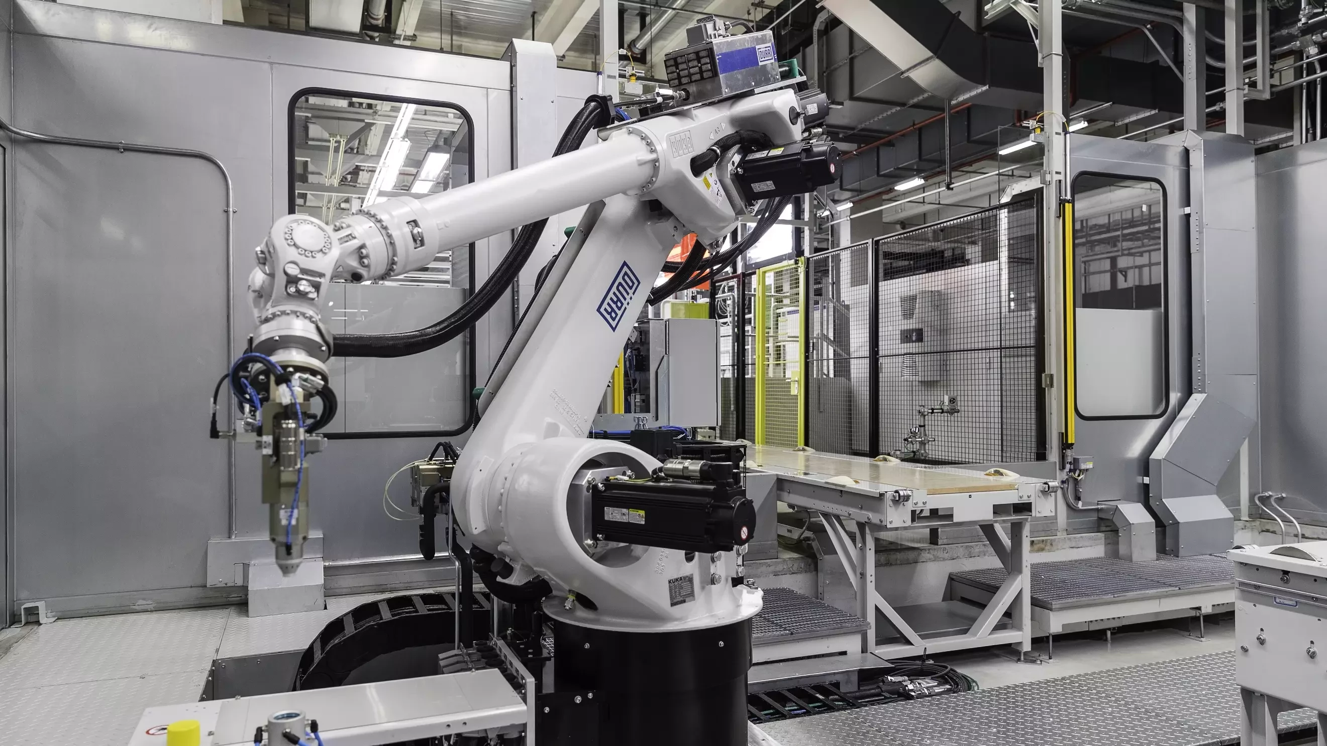 Sealing roboter by Dürr at BBAC