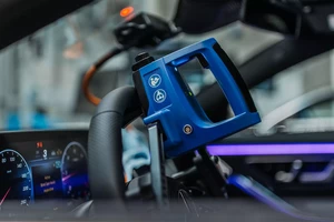 Steering wheel balancer Smart Ergo Level Dürr's electronics testing ensures the highest quality at the End of Line