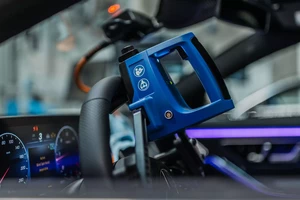 Steering wheel balancer Smart Ergo Level Dürr's electronics testing ensures the highest quality at the End of Line