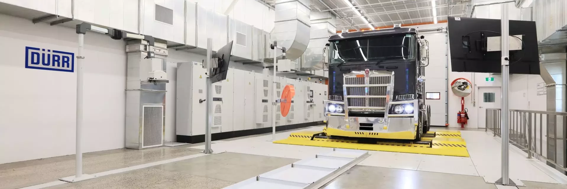 Dynamic driving test for commercial vehicles by Dürr