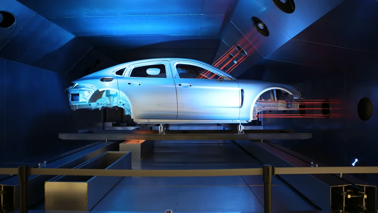 Innovative car body curing from the inside with EcoInCure by Dürr