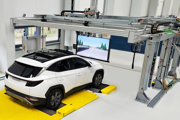 Configurazione Vehicle-in-the-Loop per ADAS