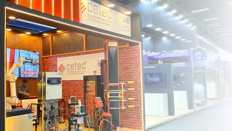 Presenting the industrial paint range at a fair