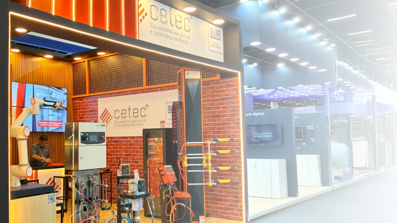 Presenting the industrial paint range at a fair