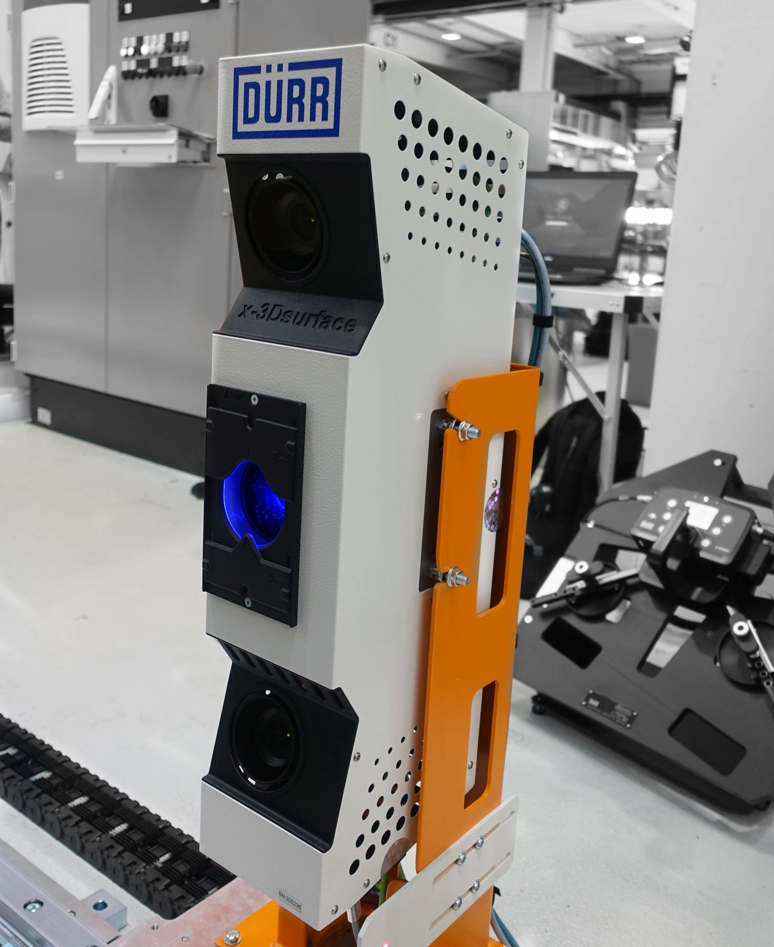 Wheel alignment for commercial vehicles with x-3Dsurface by Dürr