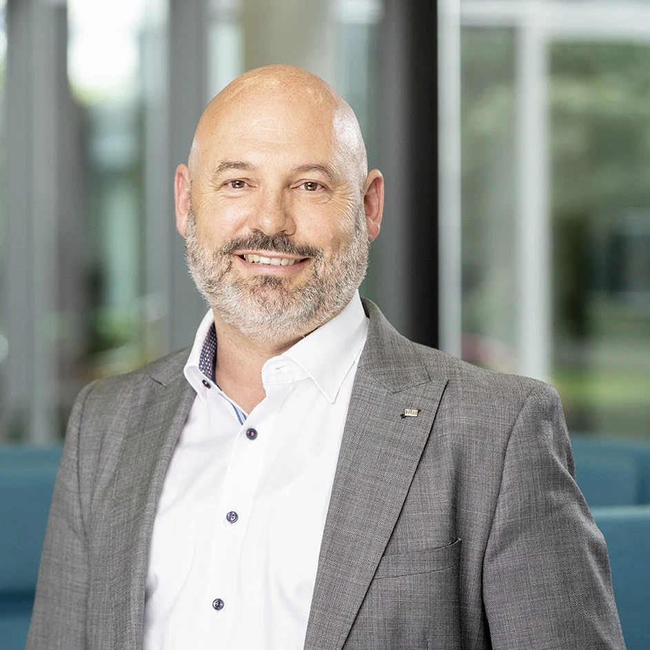 Bruno Welsch Bruno Welsch, CEO Division Paint and Final Assembly Systems